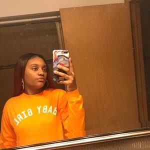 Meet your Posher, Kayla